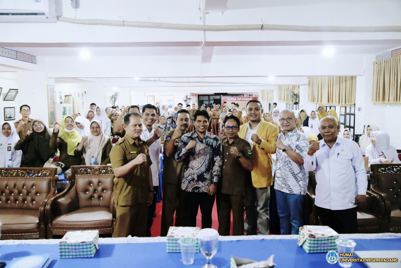 Universitas Negeri Padang Laksanakan Roadshow Sosialisasi SNPMB Pertama ke Daerah di Bukittinggi