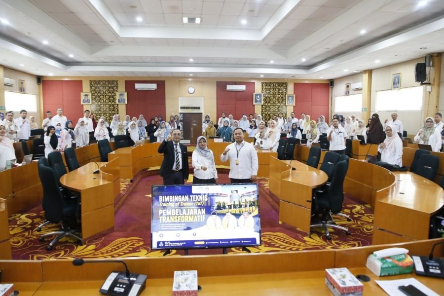 UNP Bekali Dosen Melalui BIMTEK Training of Trainer Pembelajaran Transformatif