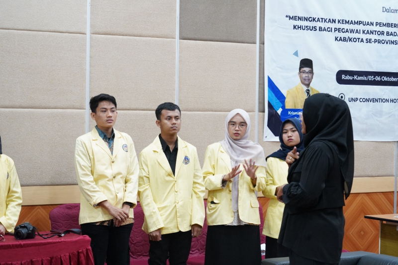 UNP & BPS Sumbar Perkuat Kompetensi Pelayanan Publik Inklusif melalui Pelatihan Juru Bahasa Isyarat