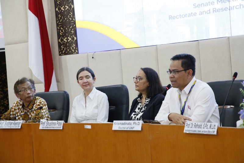 UNP Gelar Kuliah Umum Internasional Bersama De Montfort University, Perkuat Literasi AI di Perguruan