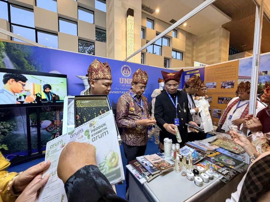 UNP Meriahkan KONASPI XII dengan Pameran Produk Inovasi Karya Dosen dan Mahasiswa