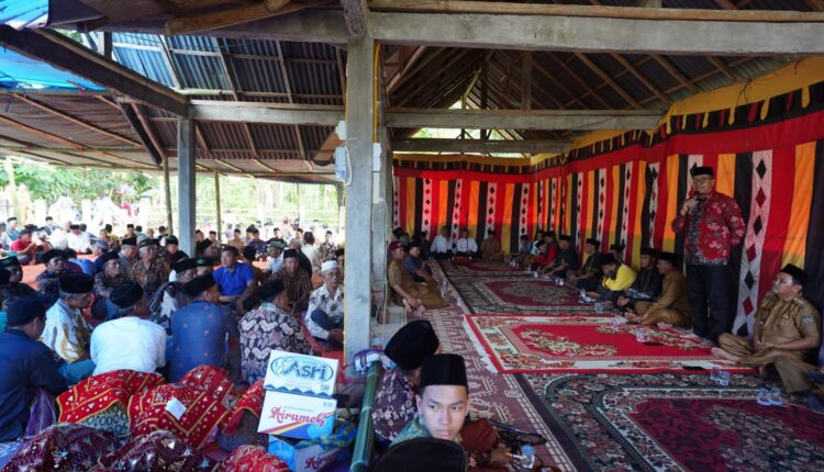 Untuk Menjaga Kearifan Lokal Dan Budaya Daerah, Masyarakat Jorong Tanah Bato Adakan Bakawua Adat