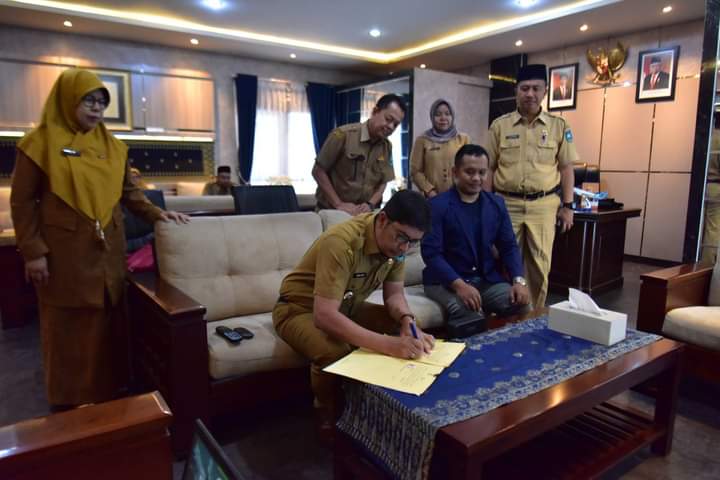 Upaya Tingkatkan Mutu Guru, Pemko Sawahlunto Jalin Kerjasama dengan Ruang Guru