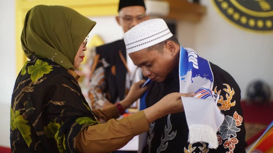 Wabup Dharmasraya Lepas 32 Jemaah Umroh PT Rawa Talang Wisata