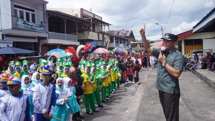 Wabup Sijunjung Buka Lomba Drumband Tingkat Nagari