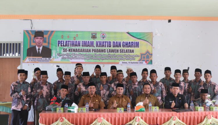 Wabup Sijunjung Buka Pelatihan Imam, Khatib Dan Garim