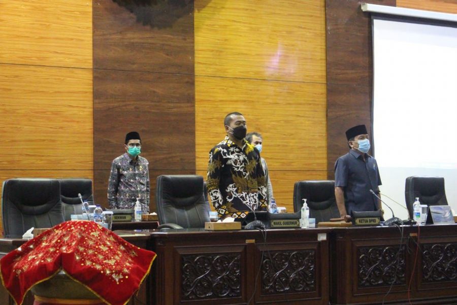 Wagub Audy Sampaikan Nota Jawaban atas Pandangan Umum Fraksi terkait RAPBD 2022