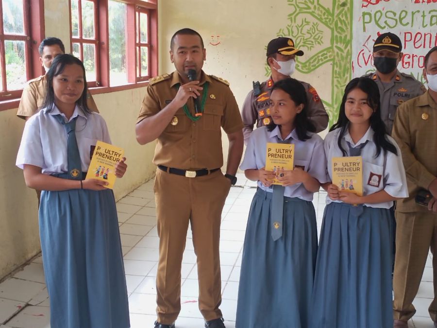 Wagub Sumbar Berikan Motivasi SMAN Sipora untuk  Berinovasi Menuju SDM Unggul