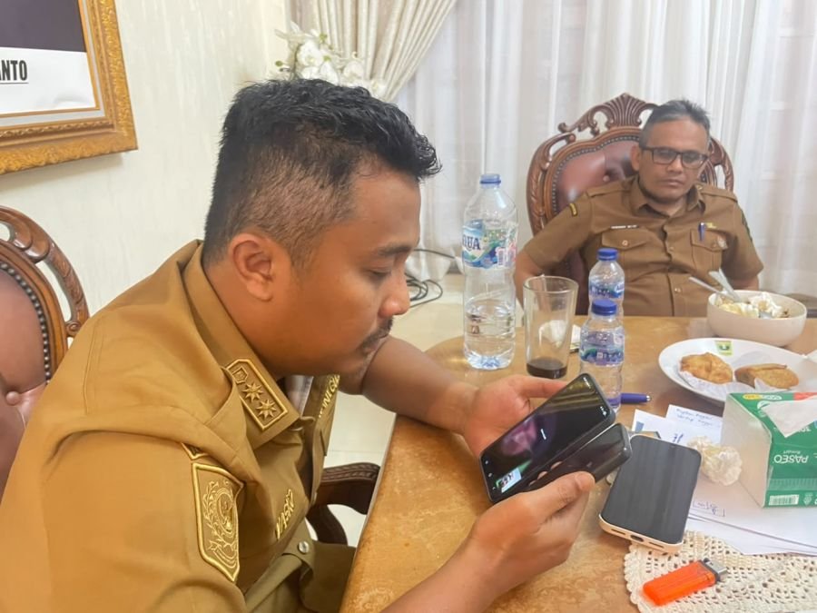 Wagub Vasko Koordinasikan Dukungan Penanganan Longsor Aro Suka dengan Pemkab Solok