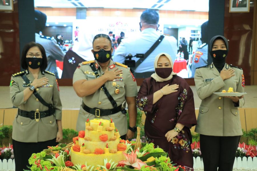 Wakapolda Pimpin Syukuran Hari Jadi Polwan ke 73 di Polda Sumbar