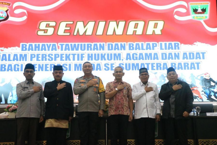 Wakapolda Sumbar Buka Seminar Bahaya Tawuran dan Balap Liar Dalam Prespektif Hukum Agama dan Adat