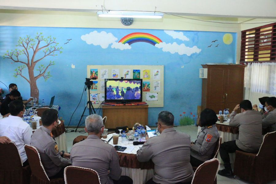 Wakapolda Sumbar Hadiri Vaksinasi Secara Serentak bersama Kapolri Via Zoom Meeting 