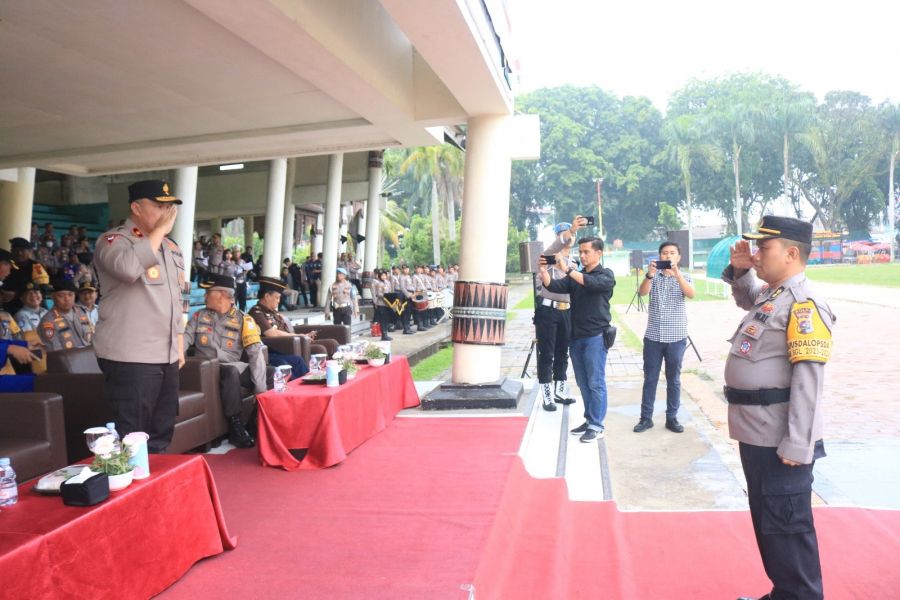 Wakapolda Sumbar Pimpin Apel Gelar Pasukan Operasi Lilin Singgalang 2023