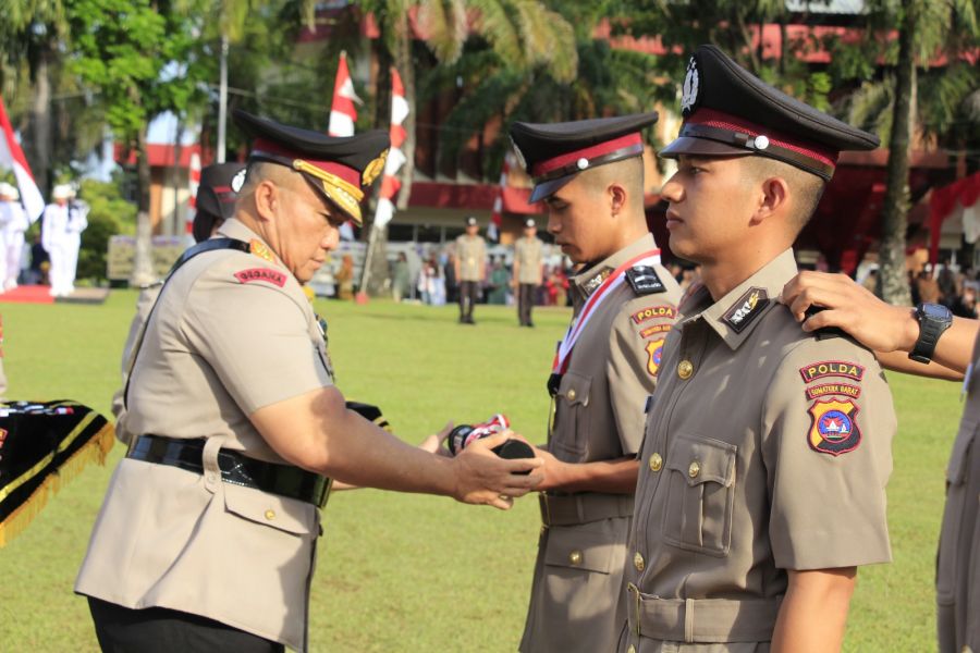 Wakapolda Tutup Pendidikan dan Lantik Bintara Polri gelombang I T.A 2023 SPN Polda Sumbar