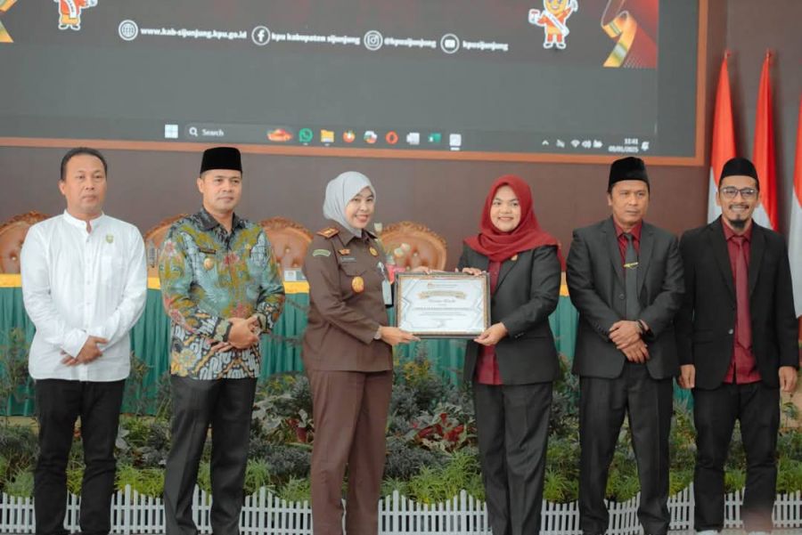 Wakil Bupati Sijunjung Hadiri Rapat Pleno Terbuka Penetapan Paslon Terpilih Hasil Pilkada 2024