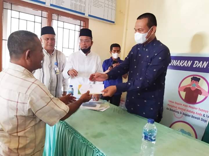 Wako Genius Umar Distribusikan Bantuan untuk Korban Angin Puting Beliung di Kelurahan Jawi-Jawi 2