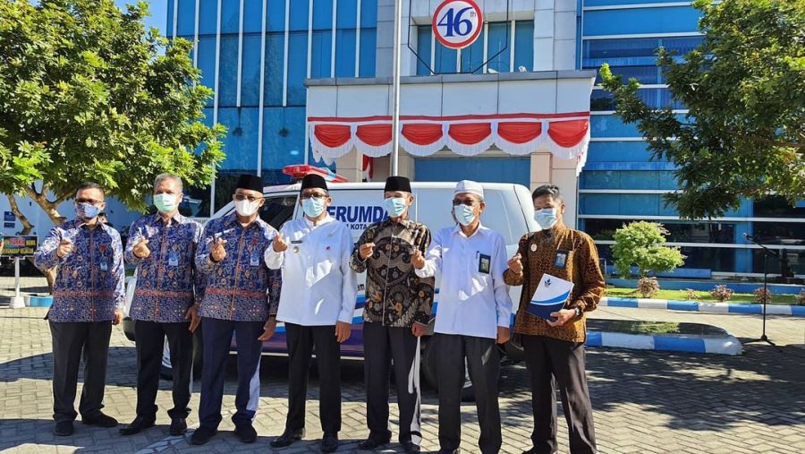 Wako Hendri Septa Apresiasi Perumda Air Minum Kota Padang Hibahkan 1 Unit Ambulance untuk Baznas