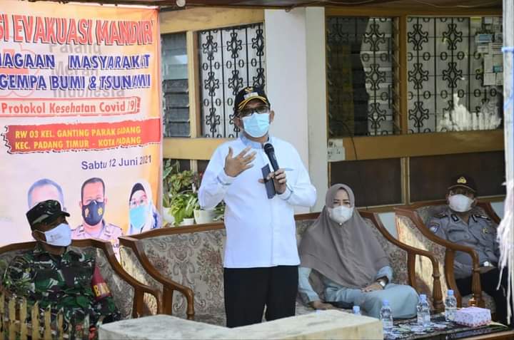 Wako Hendri Septa Apresiasi Sosialisasi dan Simulasi Kebencanaan Mandiri di Ganting Parak Gadang