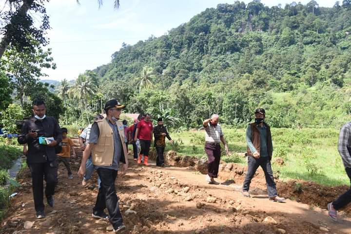 Wako Hendri Septa Tinjau Manunggal BBGRM Kuranji Pembangunan Jalan Kelok-Pasa Lalang