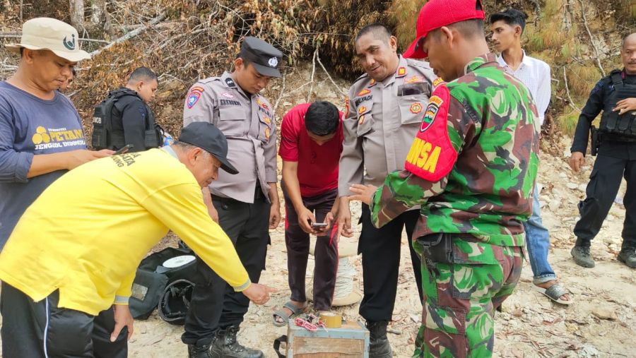 Warga Kupitan Sijunjung Temukan Mortir Aktif, Tim Jibom Satbrimob Polda Sumbar Langsung Musnahkan