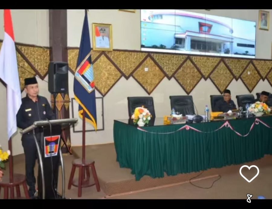 Rapat Paripurna DPRD Kota Padang, Wawako Ekos Albar Sampaikan Rancangan KUA-PPAS APBD Kota Padang