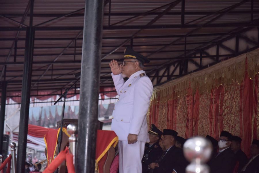 Wawako Sawahlunto Zohirin Sayuti Bertindak Sebagai Inspektur Upacara Pada Upacara Penurunan Bendera