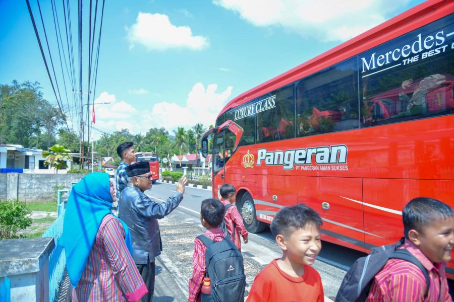 Wawako Zohirin Sayuti Lepas Keberangkatan Kontingen Kota Sawahlunto untuk Raimuna Nasional ke-XII
