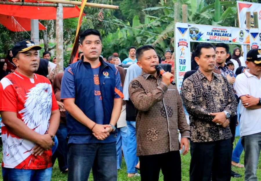 Welly-Parulian Saksikan Drama Adu Penalti Final Aia Malanca Cup I; AGA FC Juara,  Penonto Gemuruh