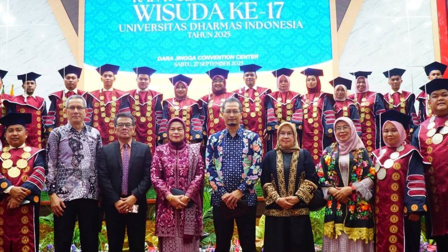 Wisuda ke-17 UNDHARI : Wabup Ajak Lulusan Jadi Generasi Tangguh dan Berintegritas
