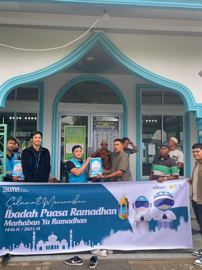 Wujud Kepedulian, PLN Icon Plus Salurkan Bantuan Sembako bagi Korban Banjir di Wilayah Rumbai