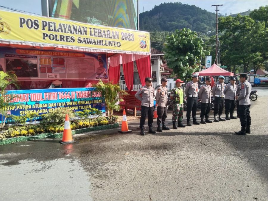 Wujud Sinergitas, Pos Yan Ketupat Laksanakan Apel Pagi Bersama TNI-POLRI