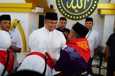 Bupati Lepas 248 Jemaah Calon Haji Kabupaten Dharmasraya