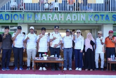 dibuka-gubernur-mahyeldi-turnamen-sepak-bola-fe-cup-2-regional-sumatera-resmi-bergulir