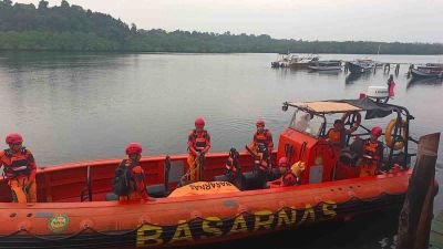 km-rafa-02-mati-mesin-di-samudra-hindia-3-nelayan-dicari-tim-sar