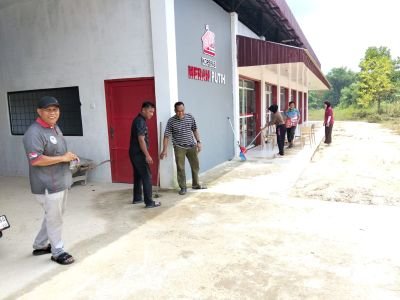 PENGURUS, MANAJER DAN BABINSA GELAR GOTONG ROYONG, PERCEPAT PELUNCURAN BATCH 2 KDKMP SIMPANG PADANG